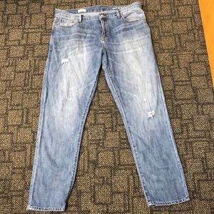 Women’s GAP Sexy Boyfriend Jeans-Size 32T